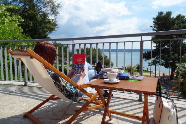 UP FT&Scaron; Turistica objavlja javno zbiranje ponudb za oddajo poslovnega prostora - TuristiCaffe v najem. 