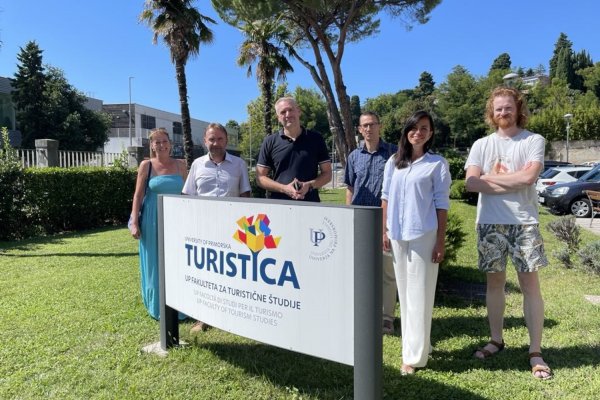 Meeting of the VR EU Hoteliers project partners at Turistica in Portorož