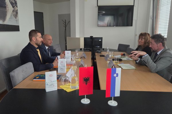 Obisk delegacije albanskega veleposlanika in univerze UAMD na UP